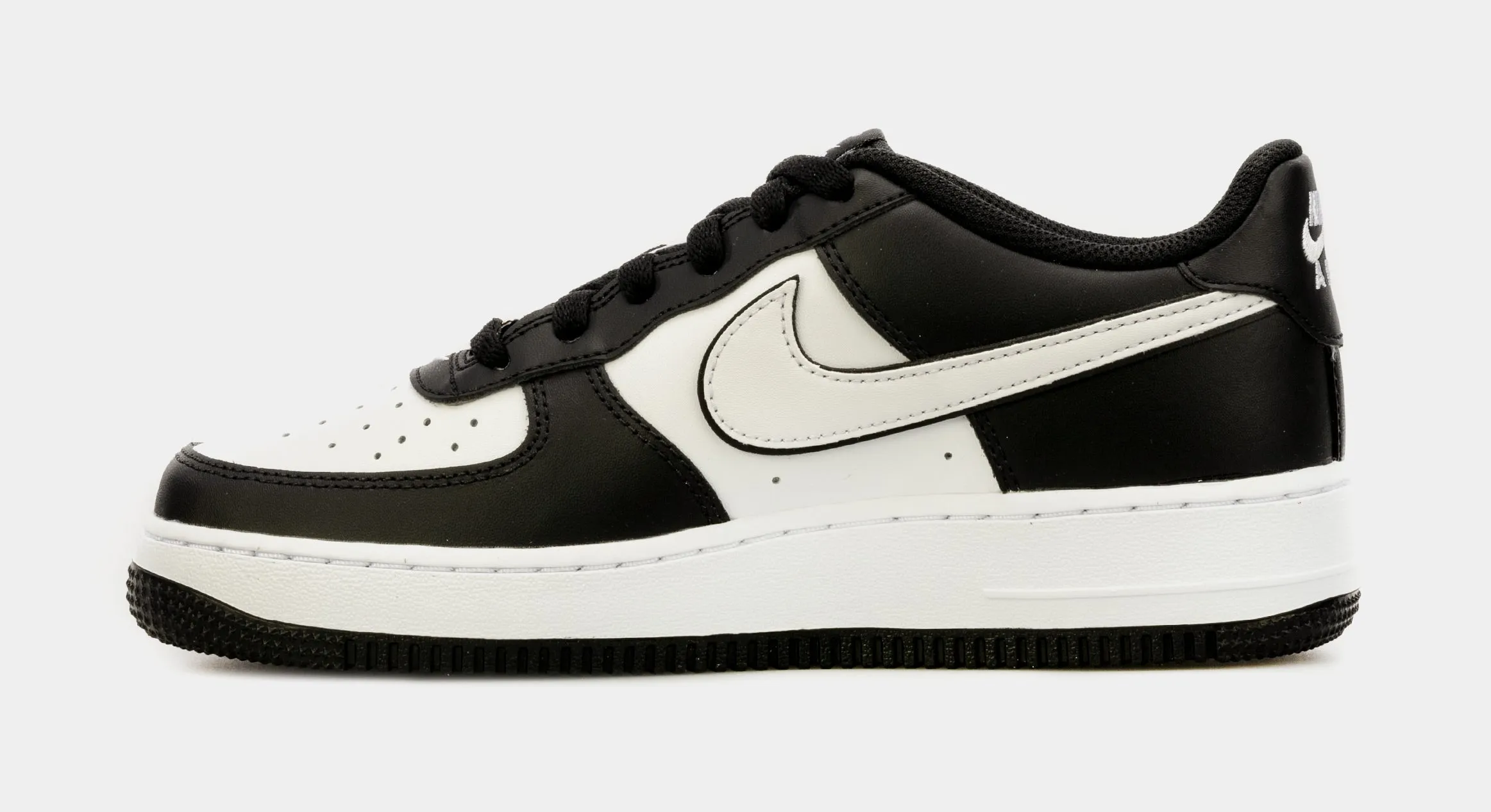 Air Force 1 LV8 Grade School Lifestyle Shoes  (Black/White)