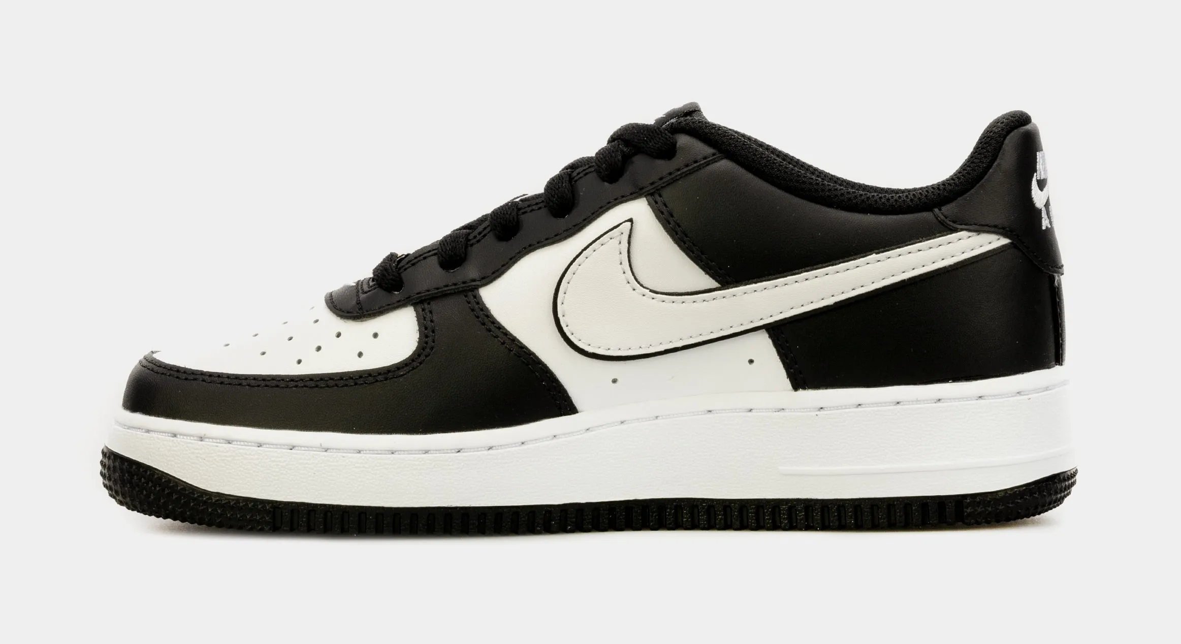 Air Force 1 LV8 Grade School Lifestyle Shoes  (Black/White)