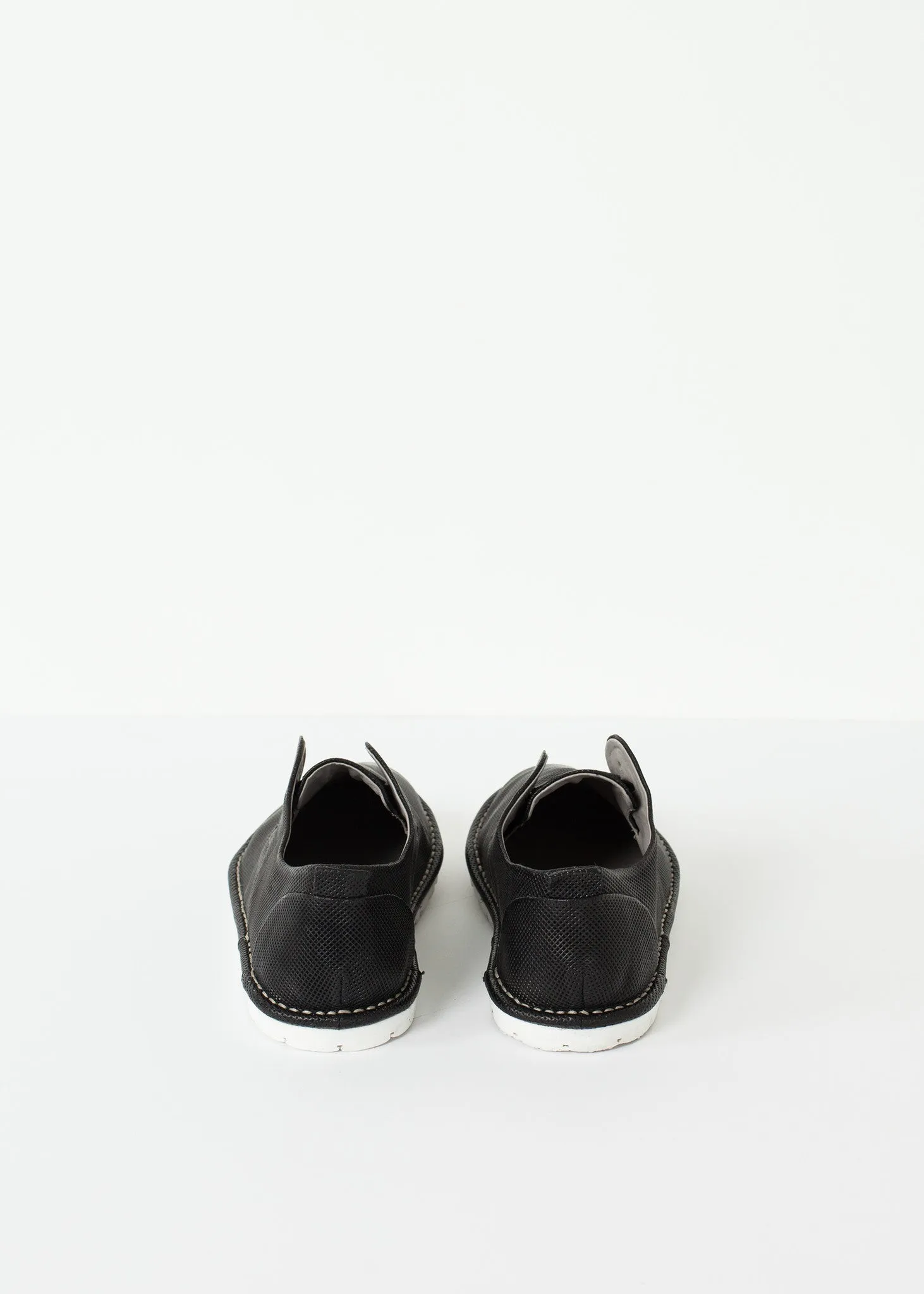 Canvas Sneaker - A Stylish and Fashionable Choice