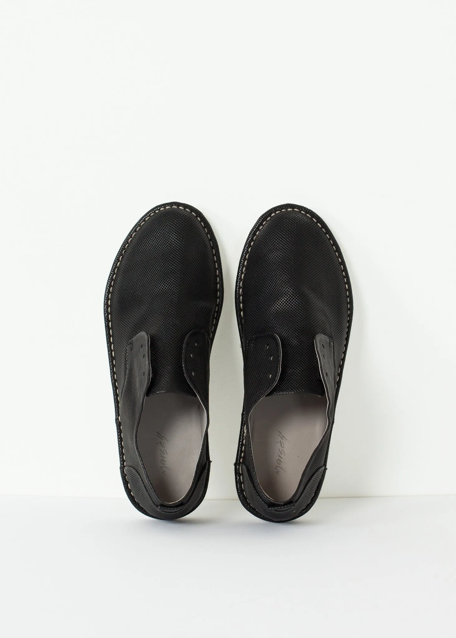Canvas Sneaker - A Stylish and Fashionable Choice