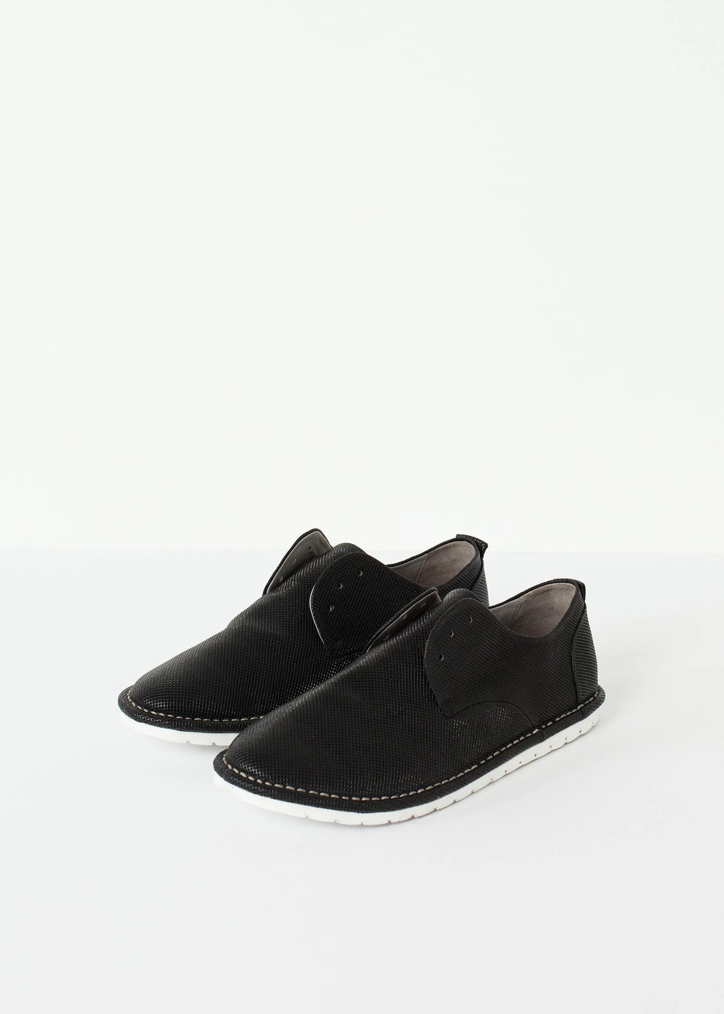 Canvas Sneaker - A Stylish and Fashionable Choice