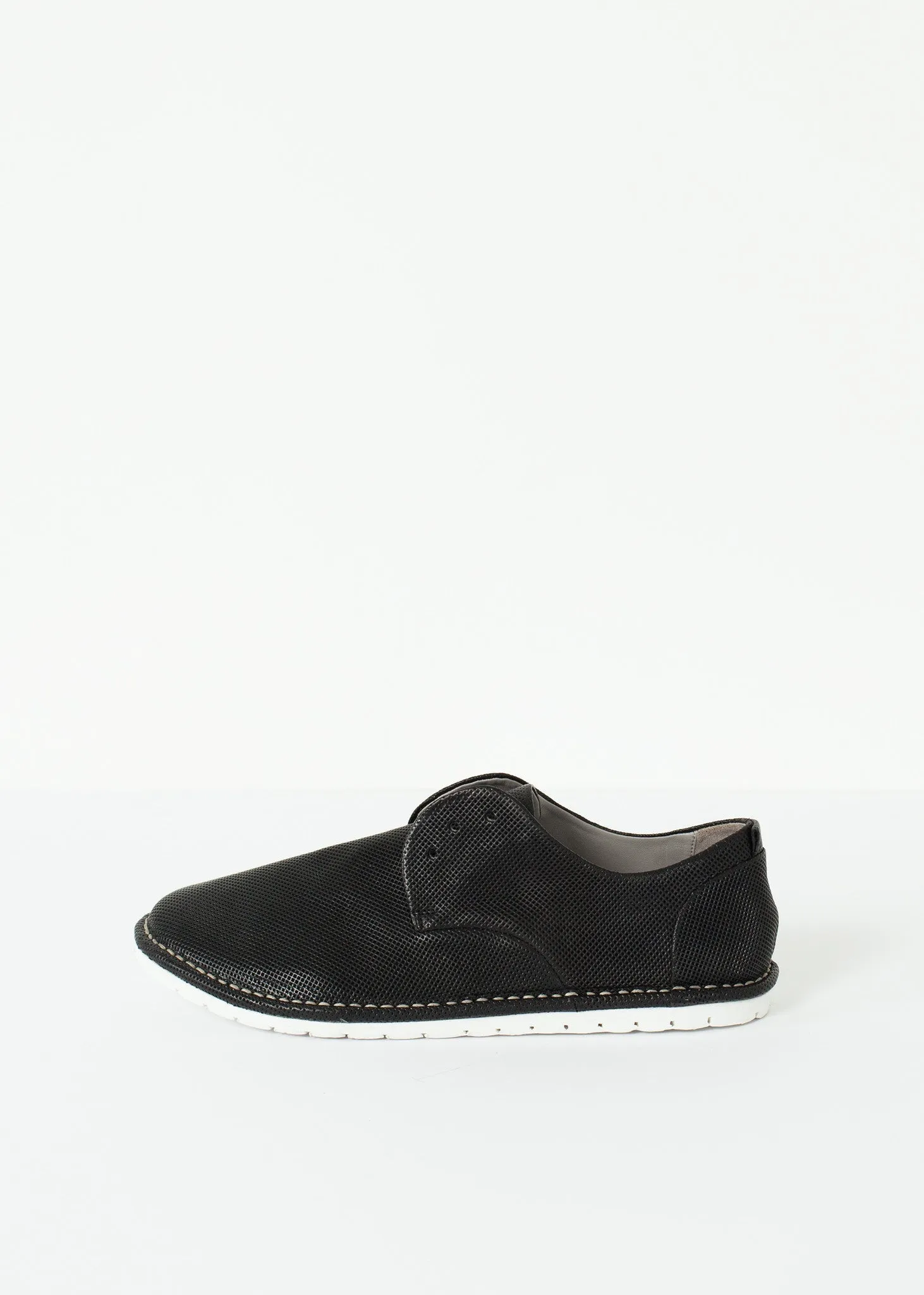 Canvas Sneaker - A Stylish and Fashionable Choice
