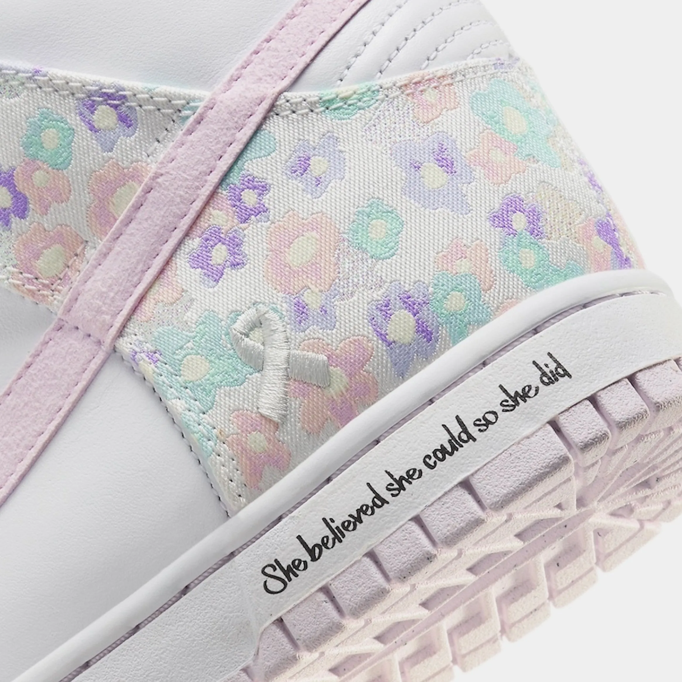 Dunk High Doernbecher Freestyle Macey Womens Basketball Shoes (Multi Color)