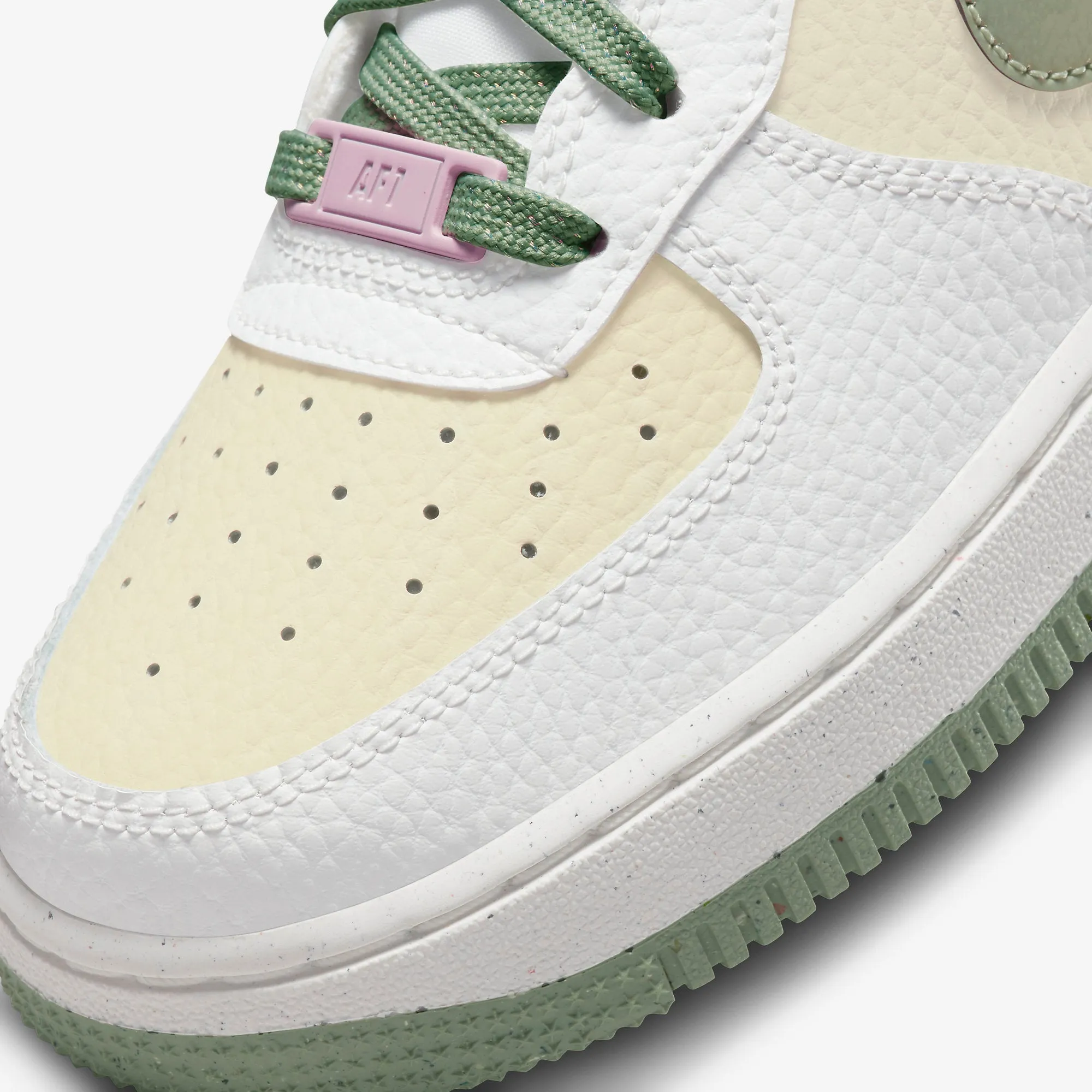 GS / Women's Nike Air Force 1 Low "Honeydew" (White/Honeydew/Coconut)(DQ0360-100)