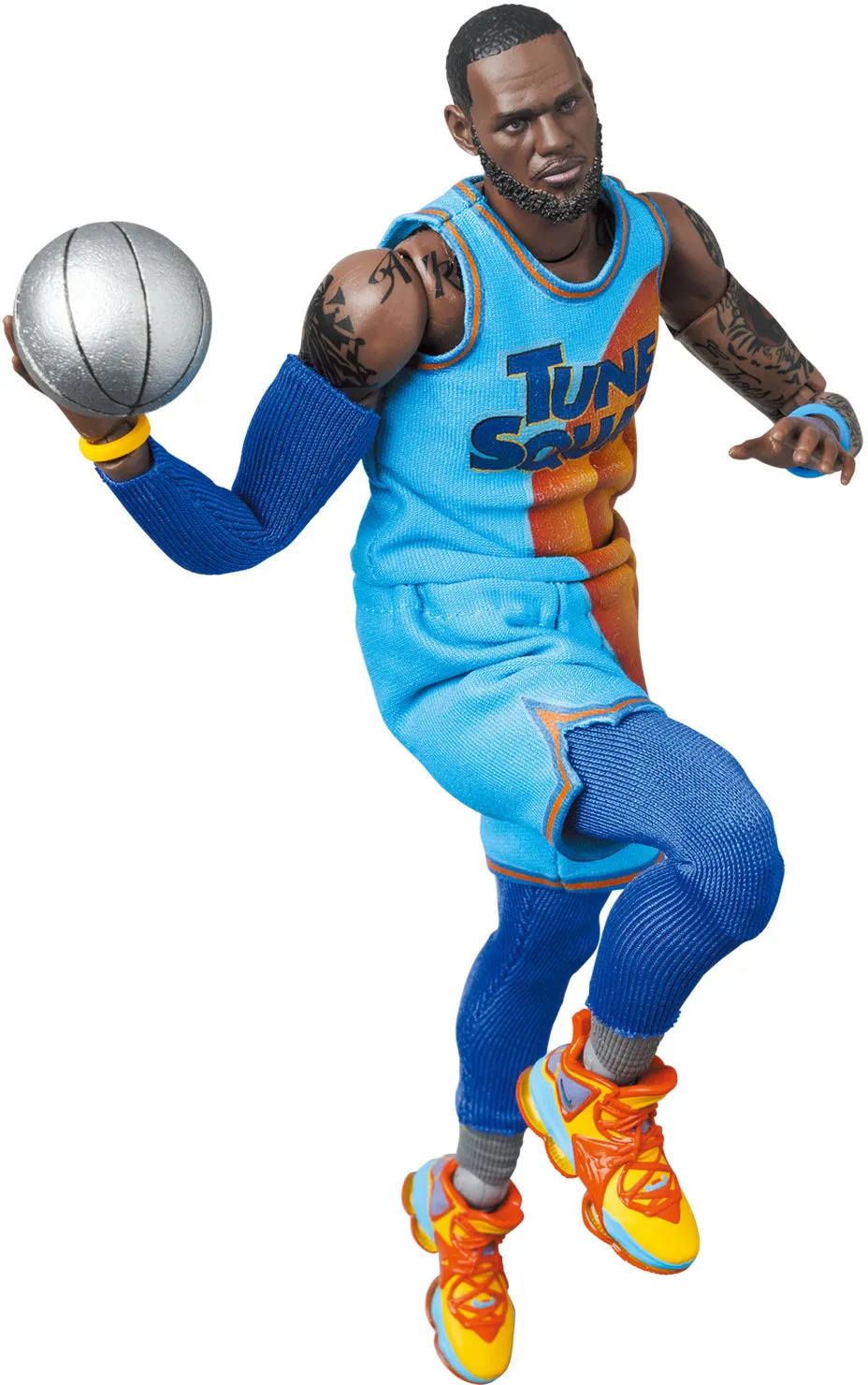 MAFEX - LeBron James - SPACE JAM: A NEW LEGACY Figure