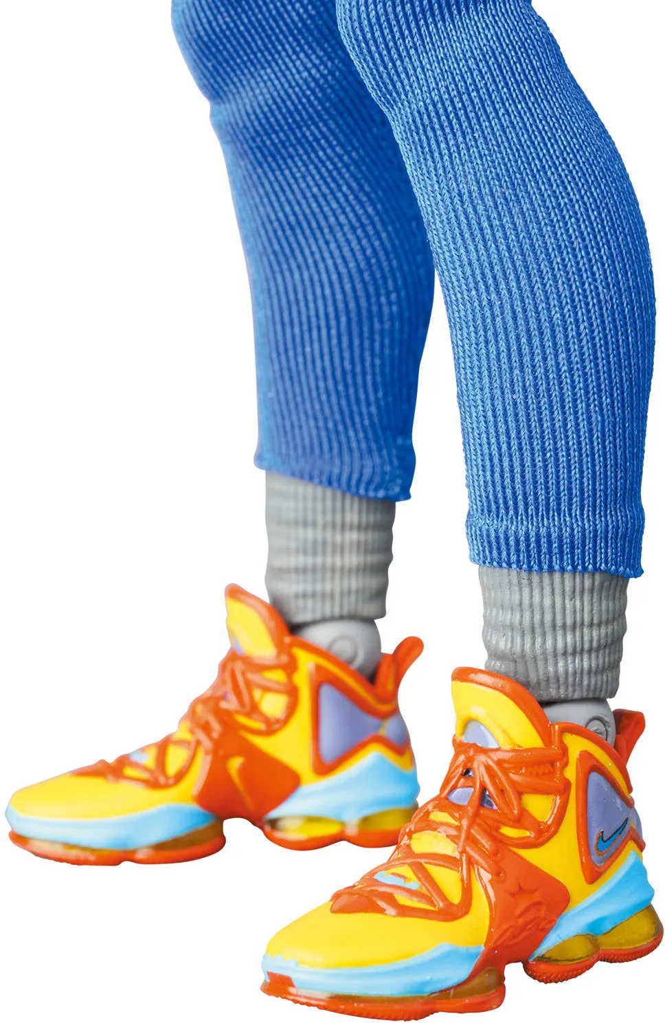MAFEX - LeBron James - SPACE JAM: A NEW LEGACY Figure