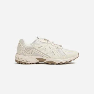 New Balance Men's ML610DG Beige Casual Sneakers