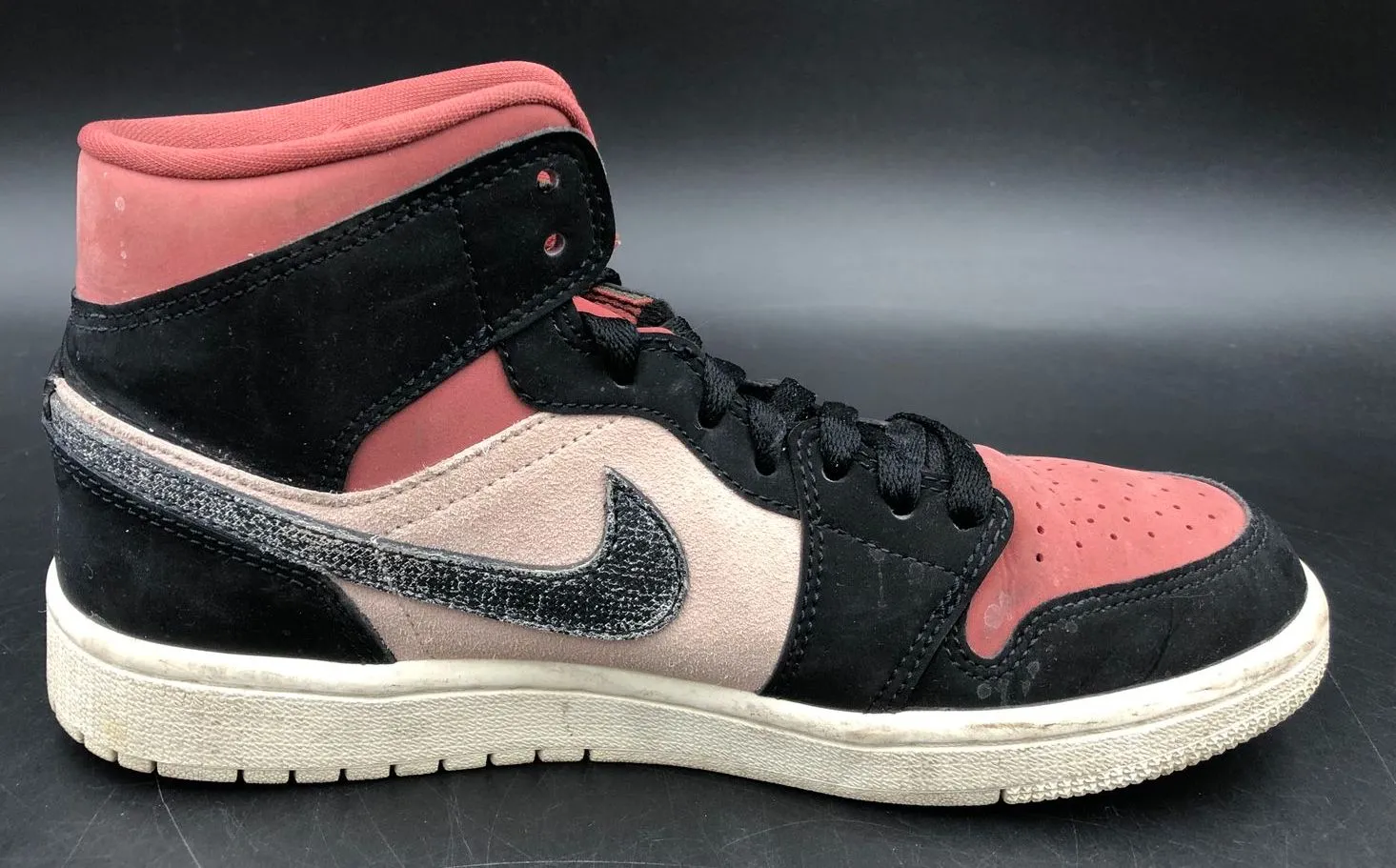 Nike Jordan 1 Mid 'Canyon Rust' Women's Black/Red/Pink Sneakers - Sz 7.5 ( COA)