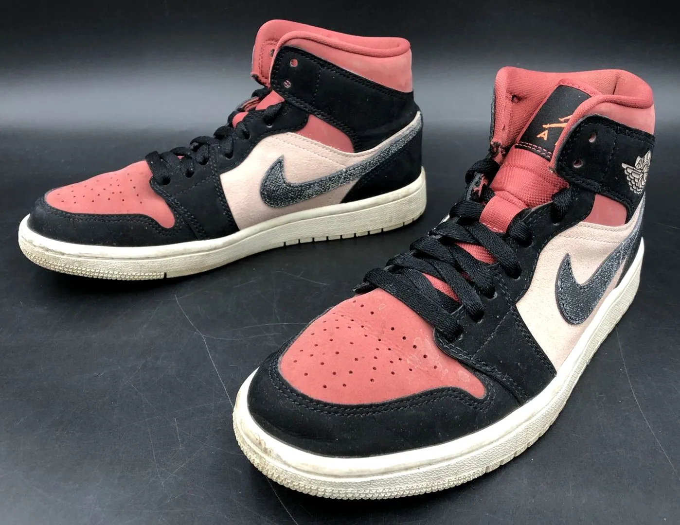 Nike Jordan 1 Mid 'Canyon Rust' Women's Black/Red/Pink Sneakers - Sz 7.5 ( COA)