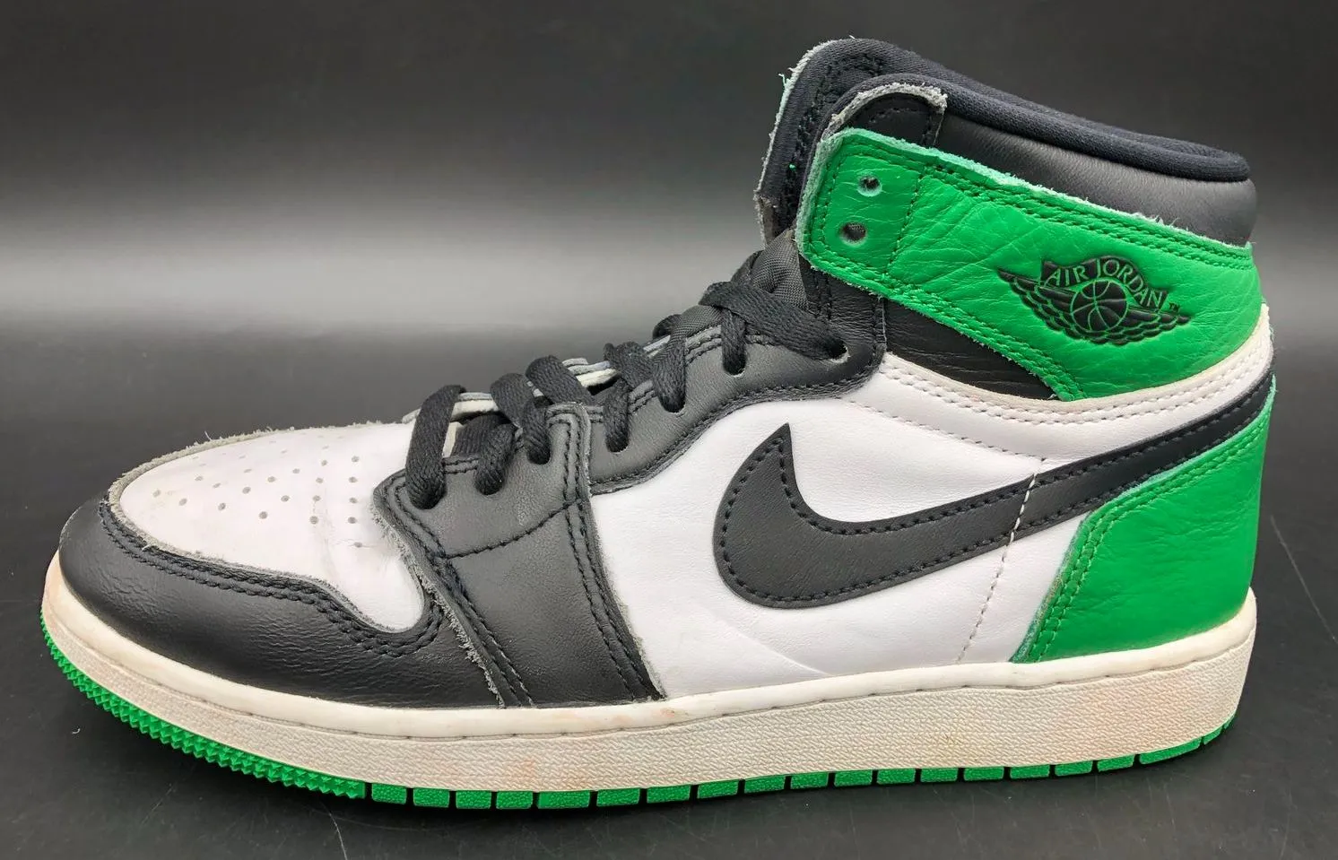 Nike Jordan 1 Retro High OG GS 'Lucky Green' White/Black Sneakers - Sz 6Y ( COA)