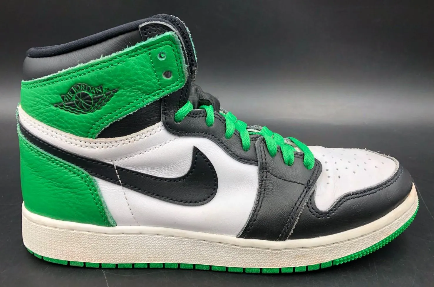 Nike Jordan 1 Retro High OG GS 'Lucky Green' White/Black Sneakers - Sz 6Y ( COA)