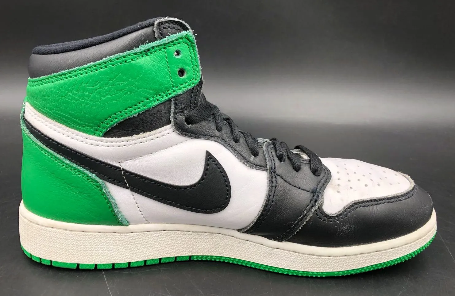 Nike Jordan 1 Retro High OG GS 'Lucky Green' White/Black Sneakers - Sz 6Y ( COA)