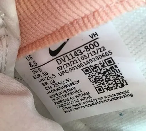 Nuke Dunk High Women's 1985 'Artic Orange' Sneakers-Size: 8.5 ( COA)